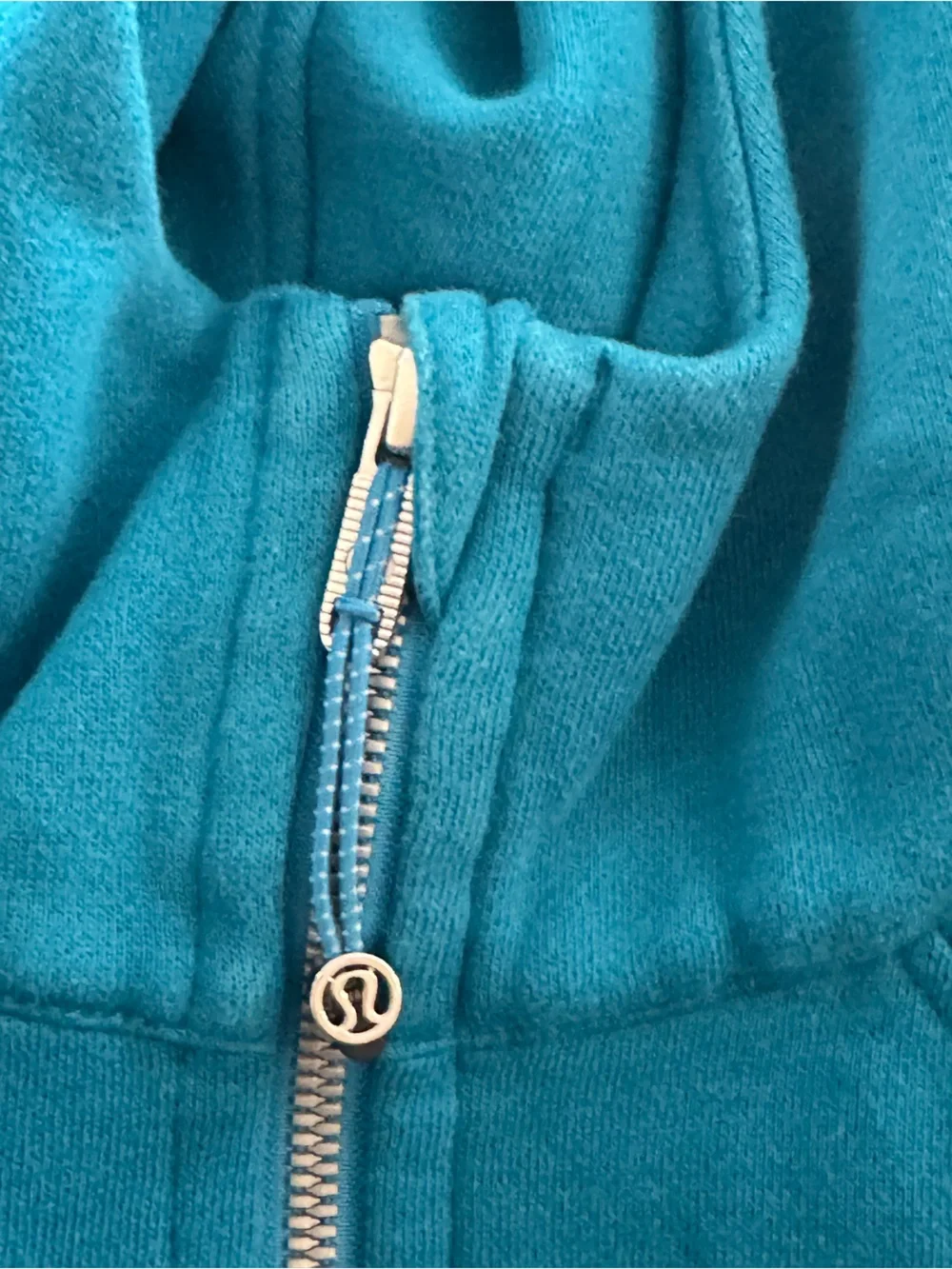 Lululemon Scuba Oversized Half-Zip Hoodie
Capri Blue Medium/Large - Picture 6 of 10